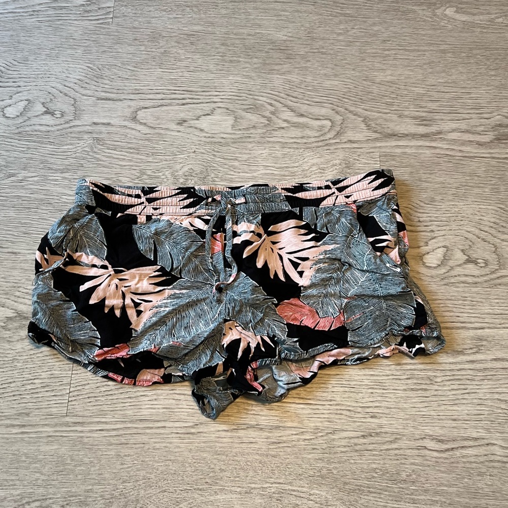 Vans tropical shorts